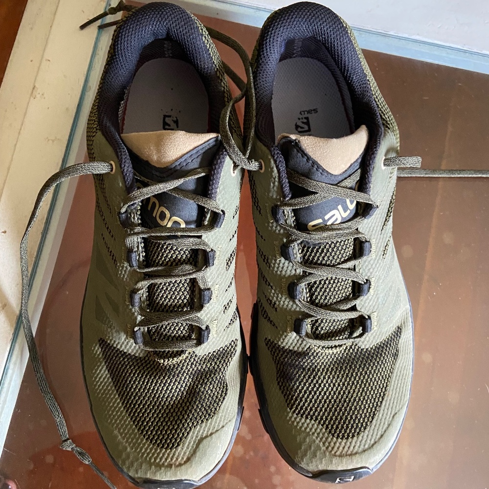 Salomon outline men’s hiking shoes